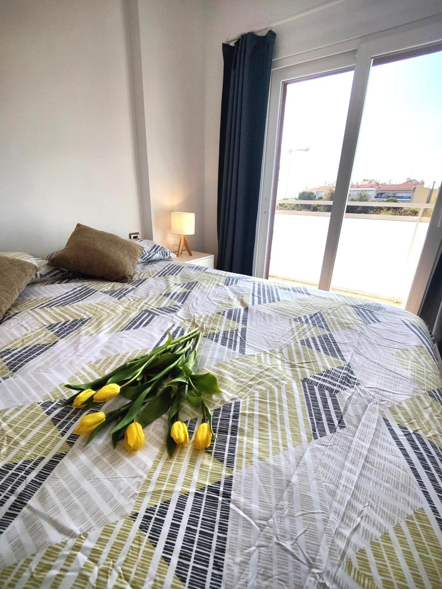 Sunny Flat With Balcony And Sea Views Apartment Cambrils Exterior photo