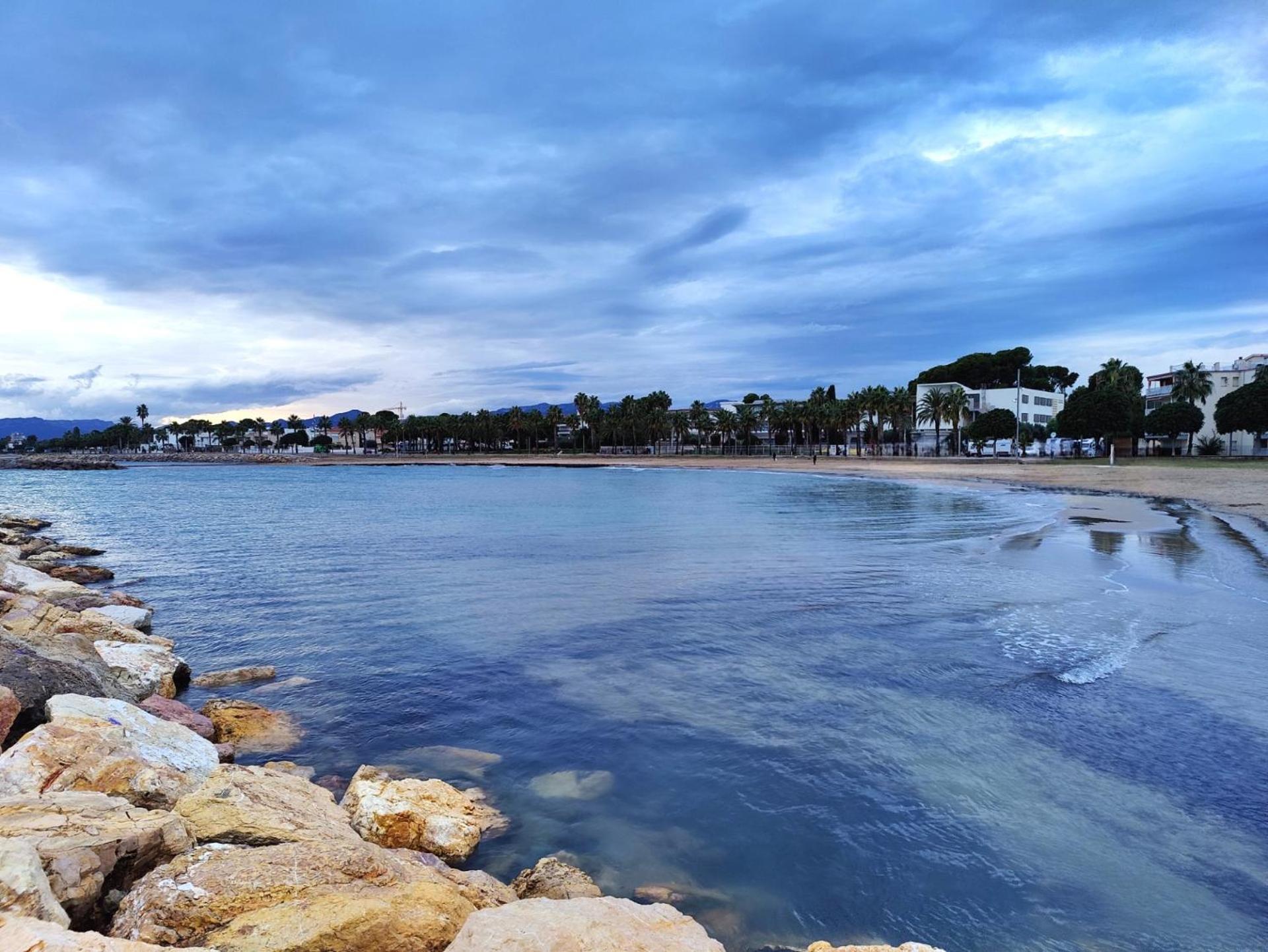 Sunny Flat With Balcony And Sea Views Apartment Cambrils Exterior photo